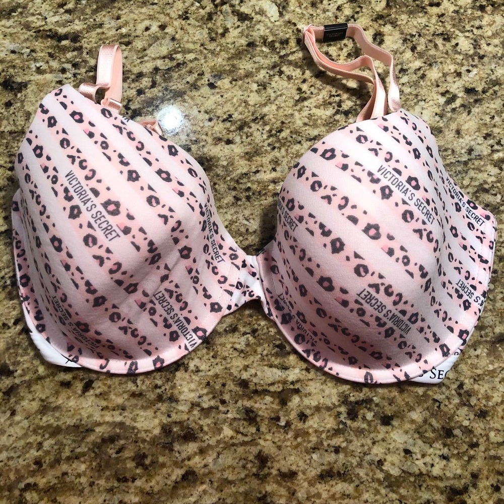 New Victoria’s Secret t-shirt bra 36DD